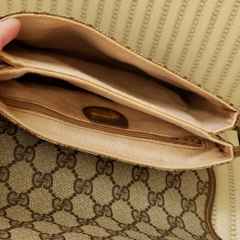 Gucci GG Web Supreme Flap Shoulder Bag - Picture 14 of 14